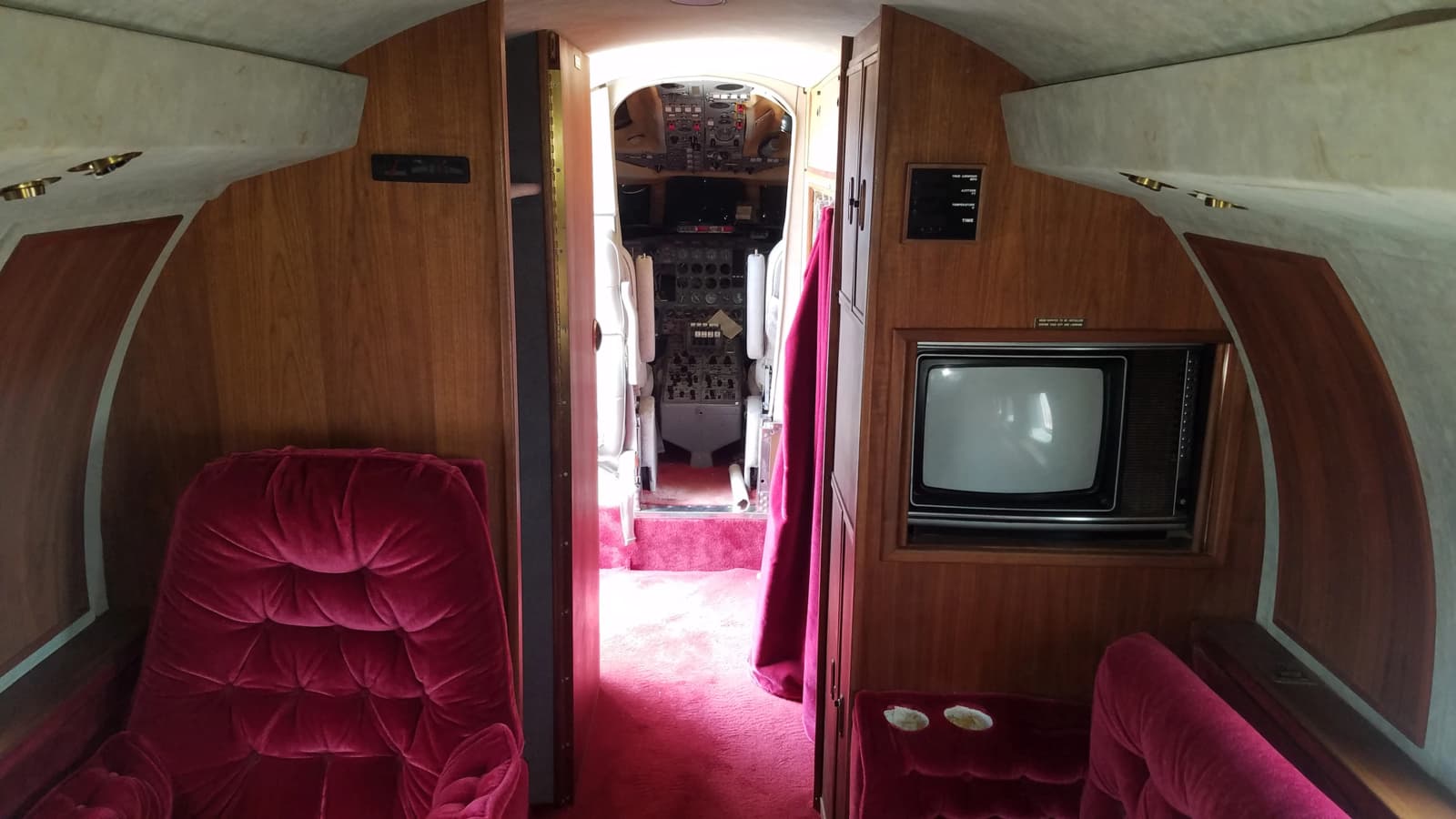 Elvis Jet Interior Image