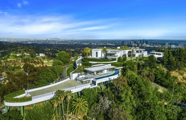 Bel Air mega-mansion ‘The One’ sold for massive $154 million discount Img