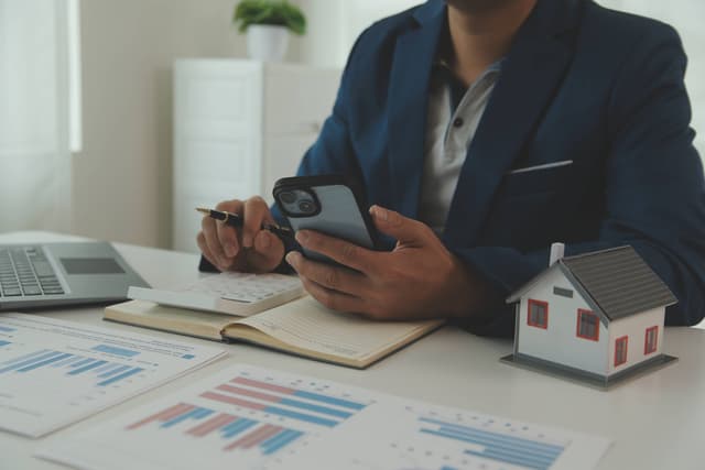Luxury Real Estate Investments: Strategic Approaches for Portfolio Diversification and Lifestyle Enhancement Img