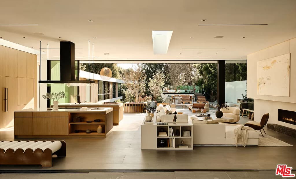 151 S Cliffwood Ave Kitchen and Living Area Img