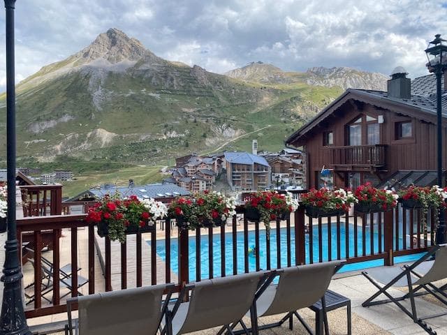 Outdoor Pool EU Image
