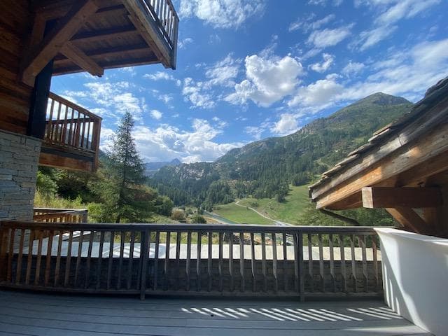 Outdoor EU Image