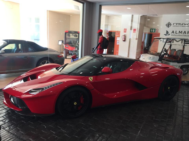 2015 Ferrari LaFerrari - Image
